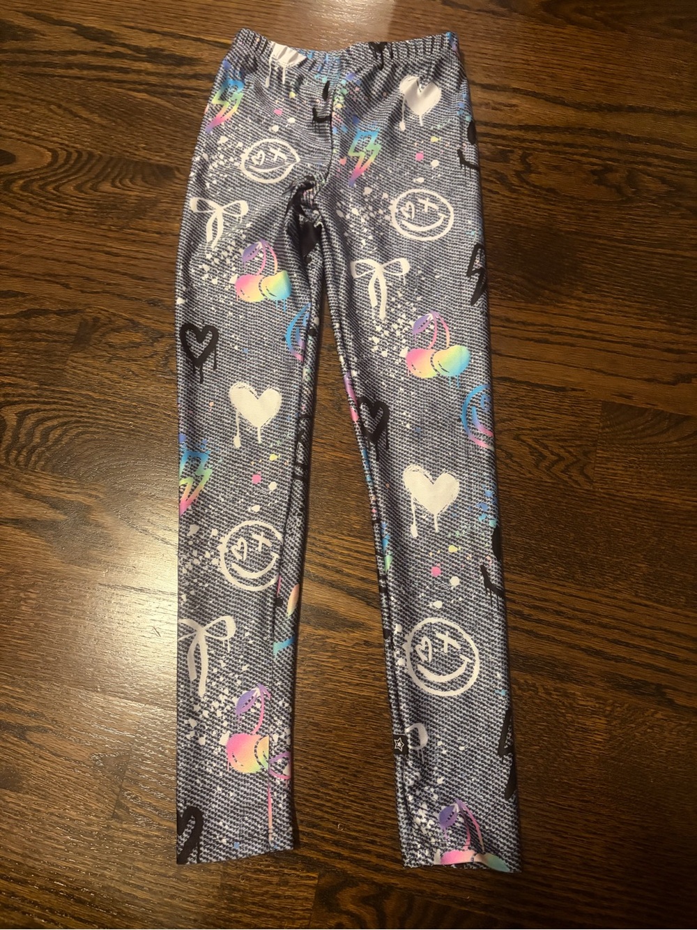 Pixielane Printed leggings in size 8- worn once!